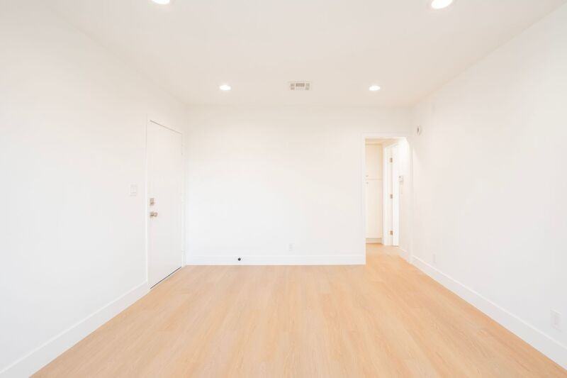 2103 3rd St #7A - Photo 4 of 13