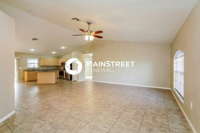 1901 Ne 6th Ave - Photo 4 of 17