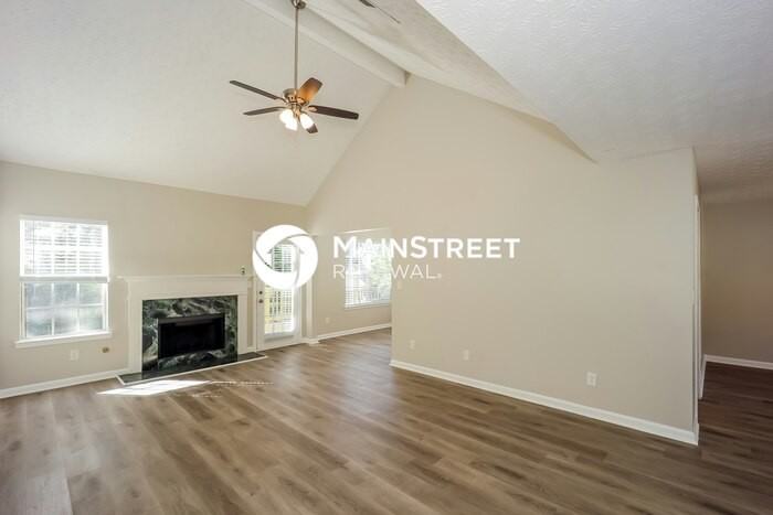 7395 Royale Ln - Photo 4 of 17