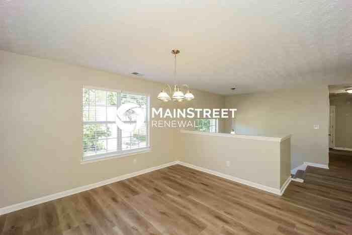 7395 Royale Ln - Photo 6 of 17