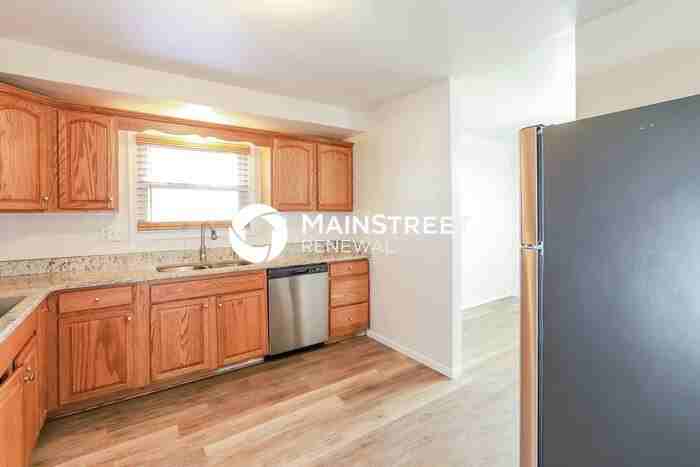 1400 Nw 66th Ter - Photo 7 of 19