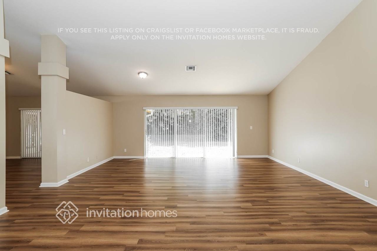 6736 Blue Bay Cir - Photo 4 of 17