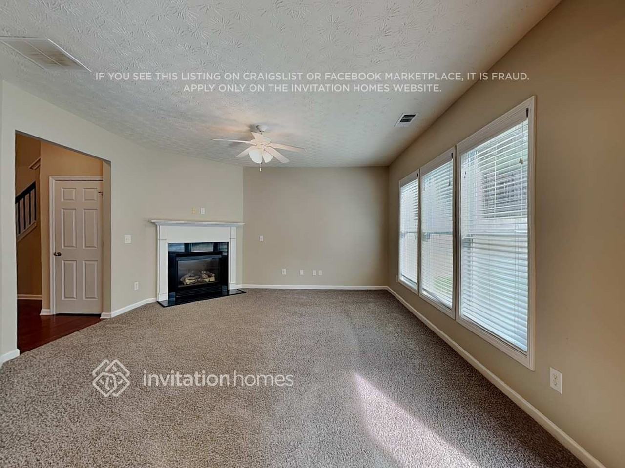 915 Tamarisk Pl - Photo 4 of 20