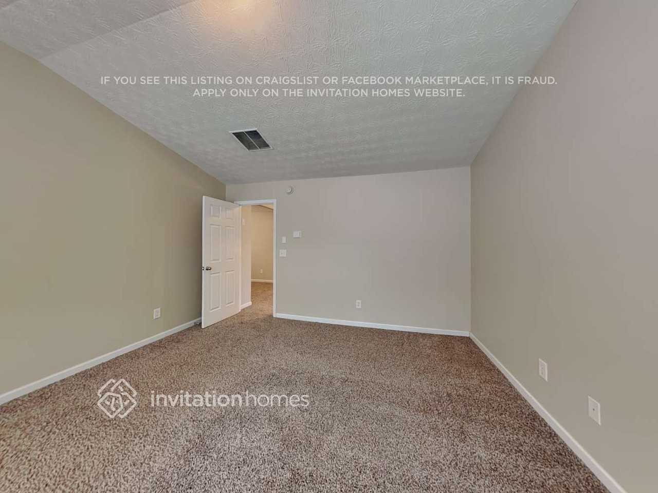 915 Tamarisk Pl - Photo 7 of 20