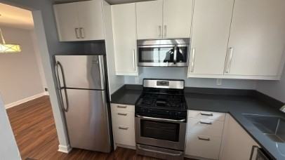 864 Bellevue Cir Se #1 - Photo 2 of 6