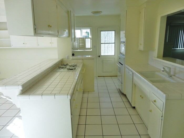 19849 Acre St - Photo 2 of 7