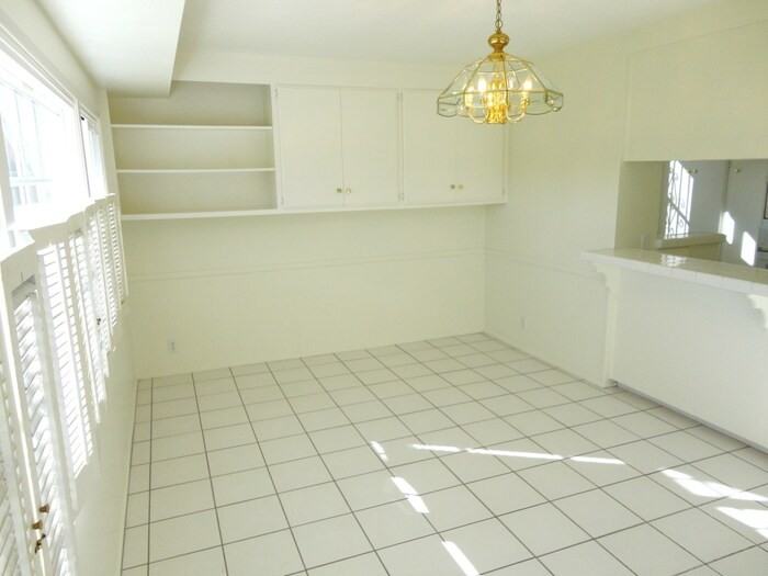 19849 Acre St - Photo 3 of 7