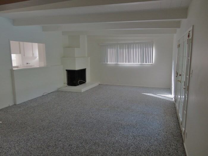 19849 Acre St - Photo 5 of 7