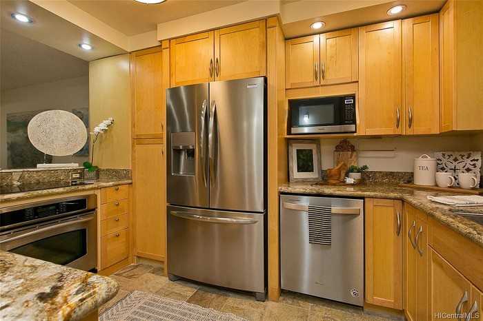 501 Hahaione St #13F - Photo 6 of 14