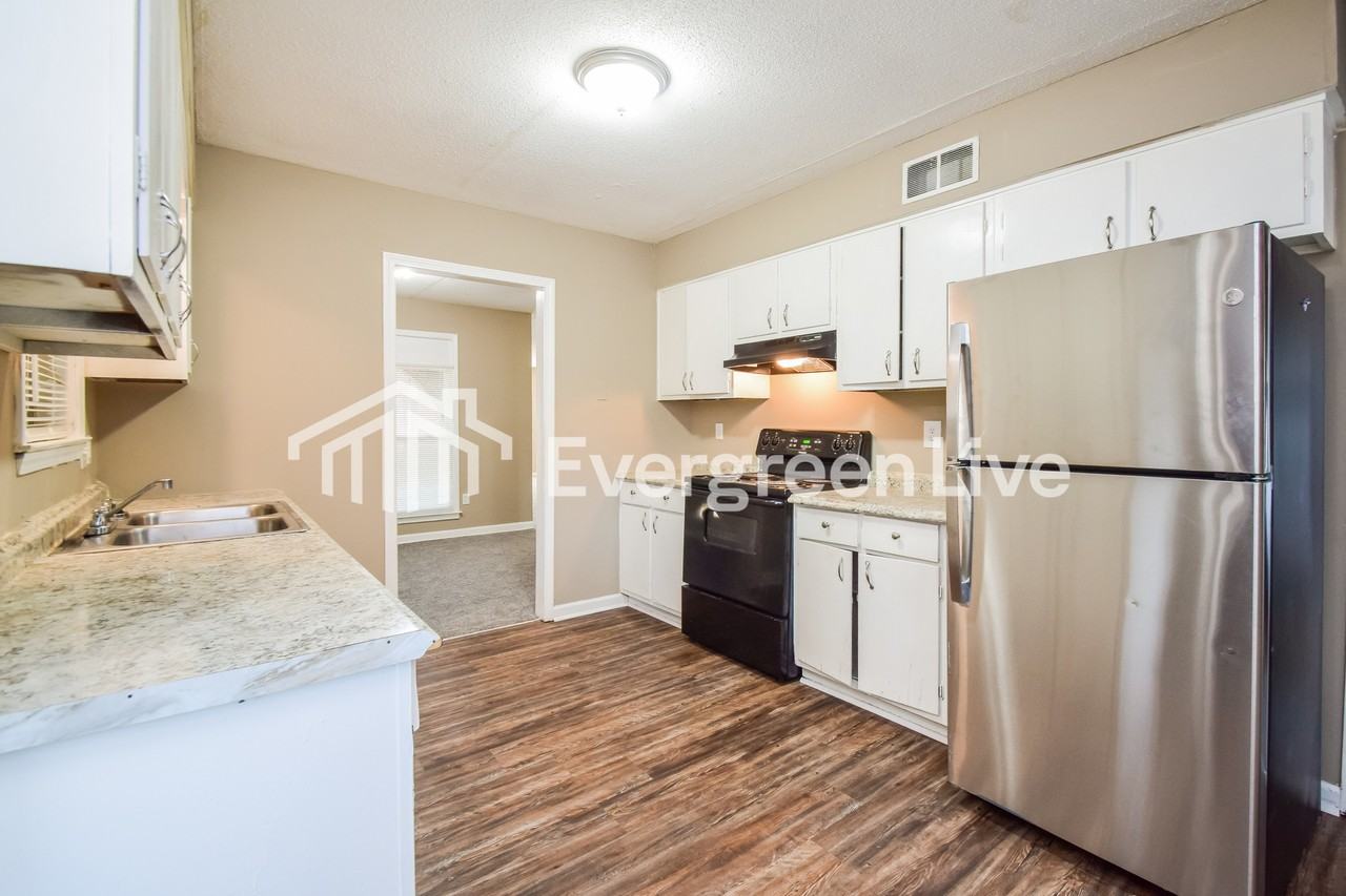 3329 Cody Dr - Photo 6 of 15