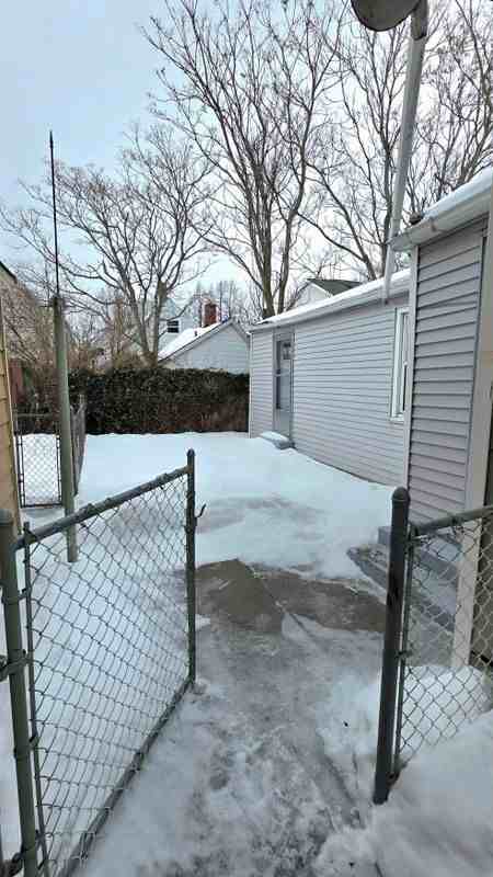 118 Rother Ave - Photo 2 of 18