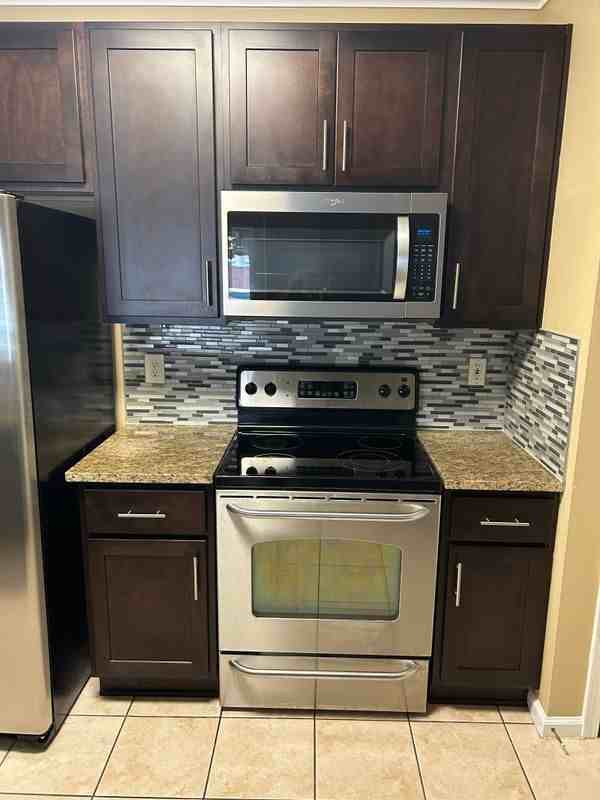 785 Oakleaf Plantation Pkwy - Photo 3 of 17