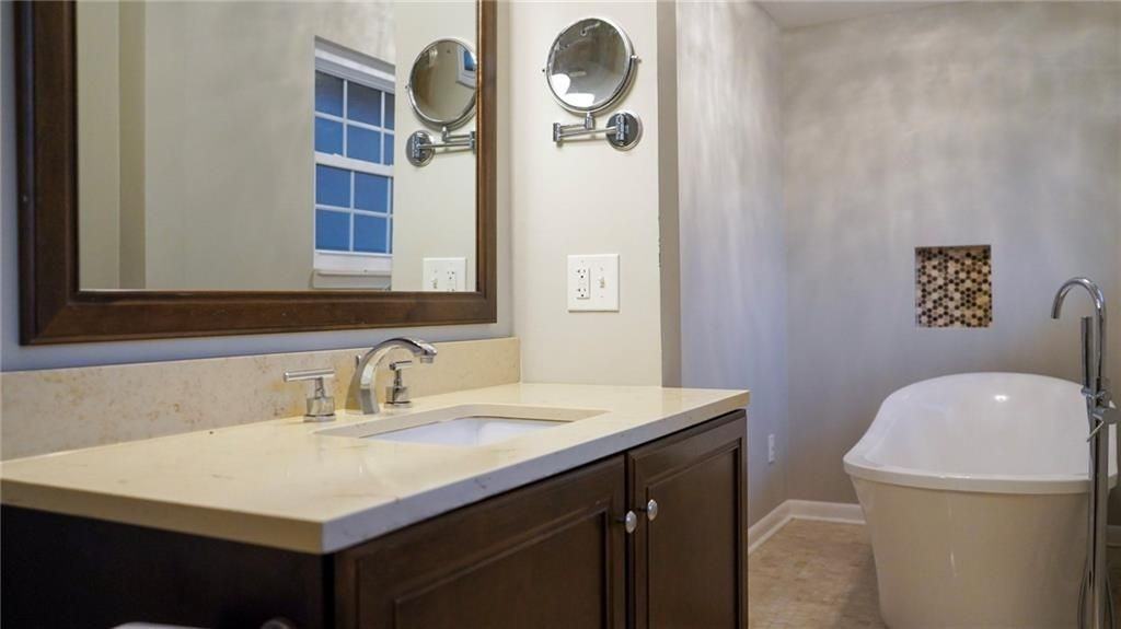 2007 Candace Ln Se - Photo 6 of 10