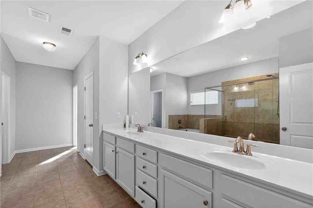 3204 Goldberry St - Photo 6 of 22