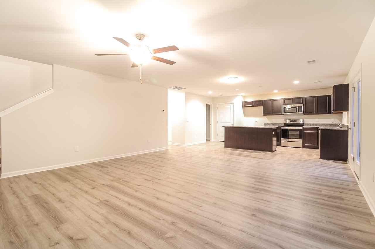 234 234 Celebration Ave - Photo 5 of 17