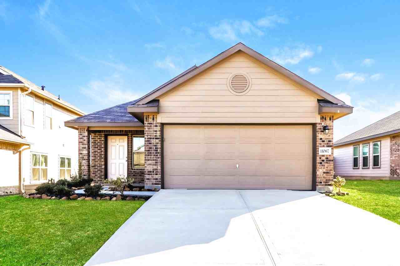11067 N Lake Mist Ln