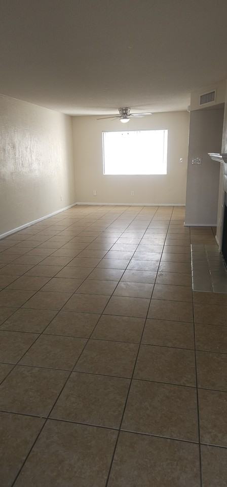 635 N Arrowhead Dr #1 - Photo 3 of 6