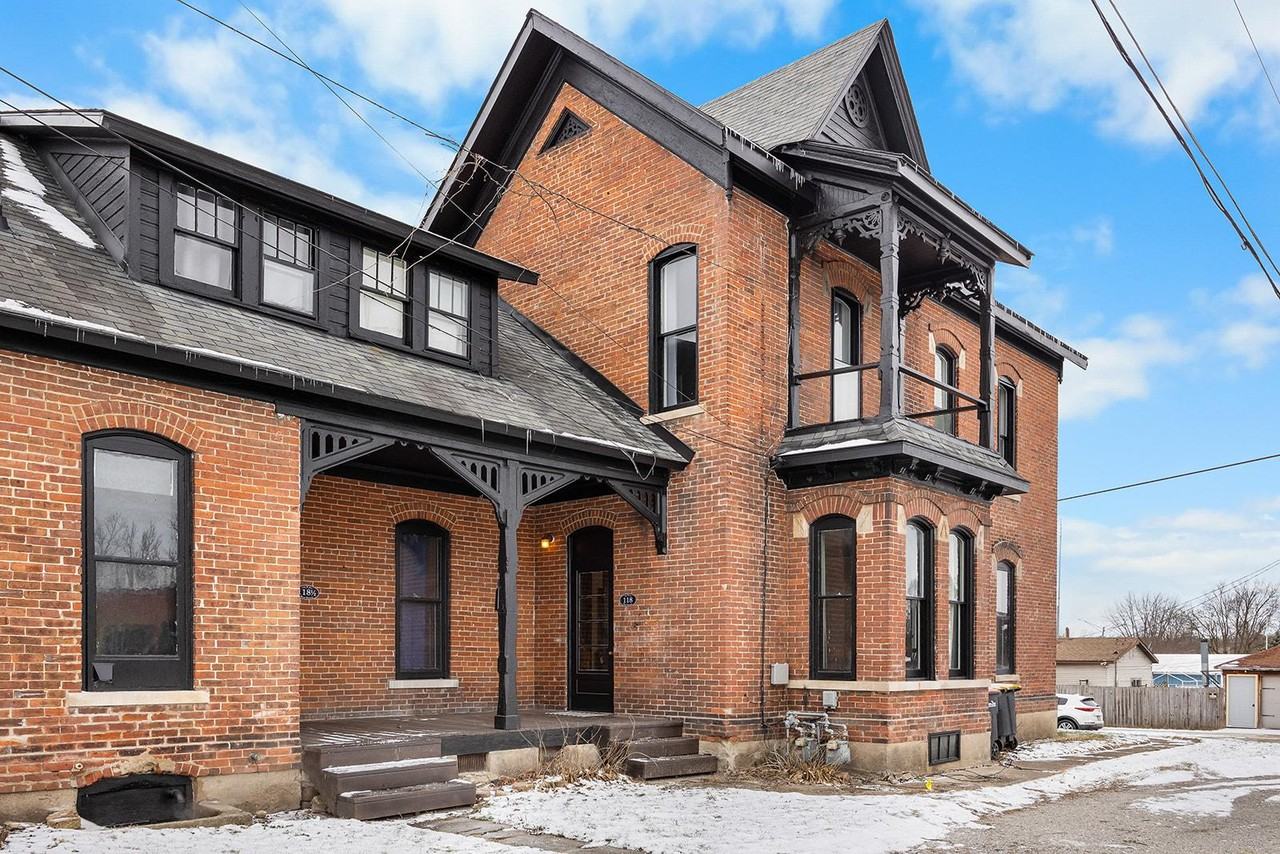 118 1/2 W Monroe St - Photo 2 of 11