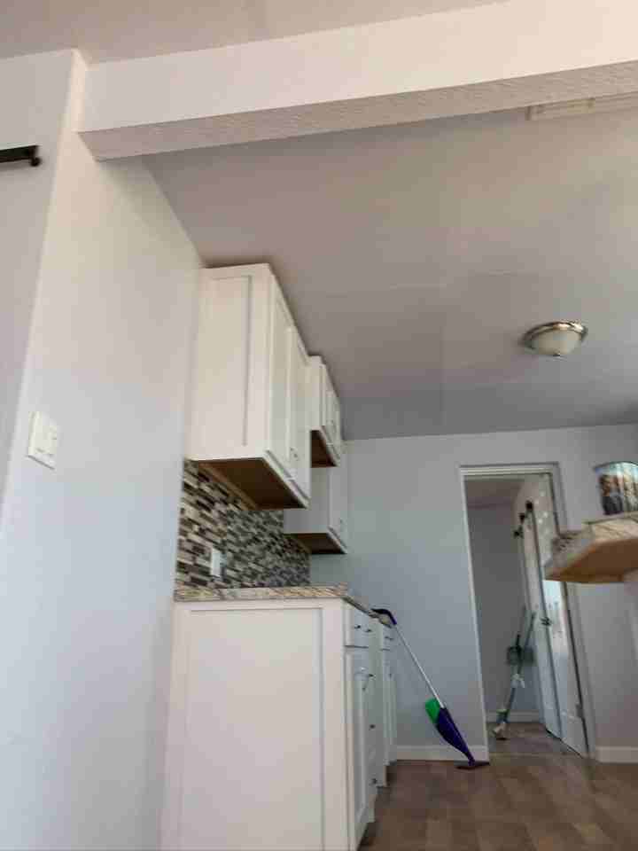 1507 E 16th St - Photo 2 of 16