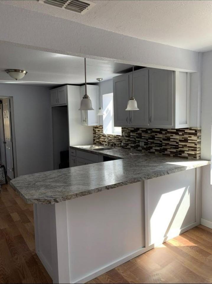 1507 E 16th St - Photo 6 of 16