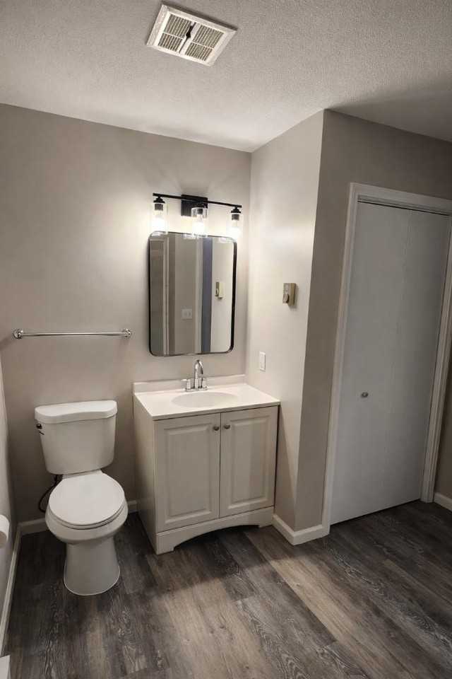 Lake Ave Apartments - Photo 7 of 9