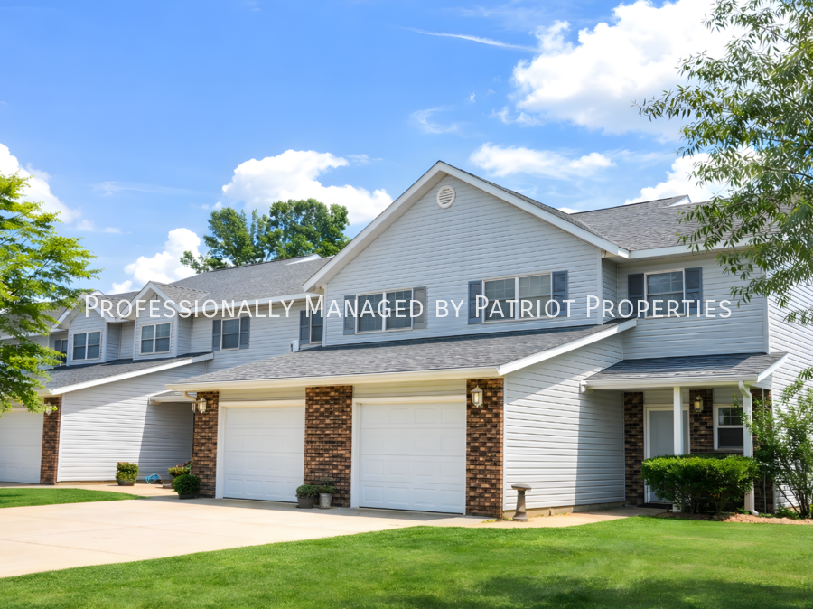 Courtyard Townhomes - Photo 2 of 6