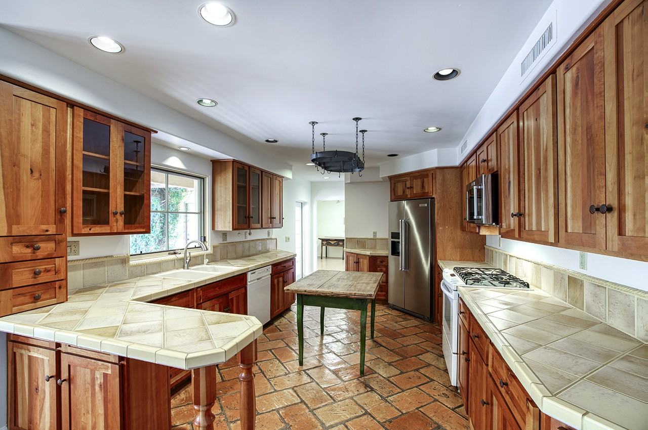 4049 N 57th Pl #NA - Photo 6 of 26