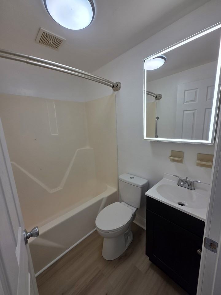 104 North St #F - Photo 5 of 8