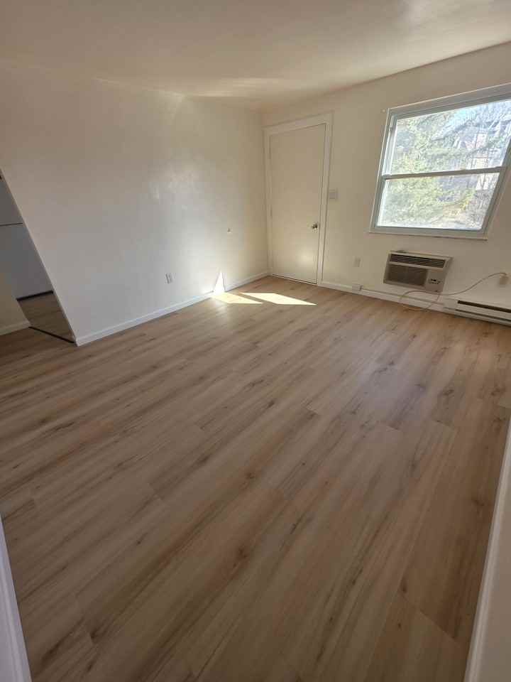 104 North St #F - Photo 6 of 8