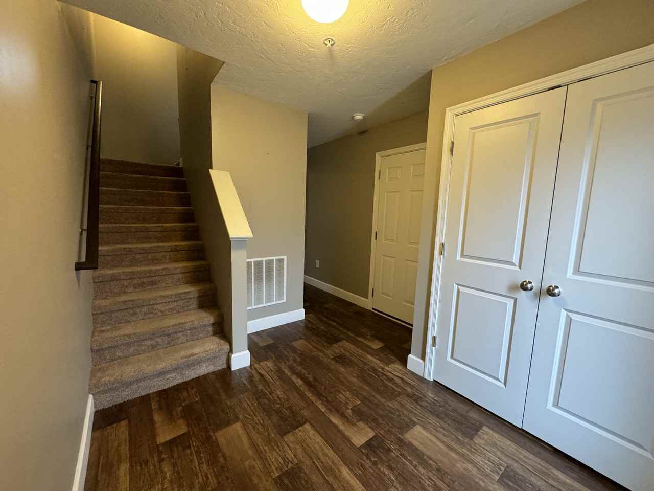 77 Katelyn Dr #77 - Photo 4 of 19