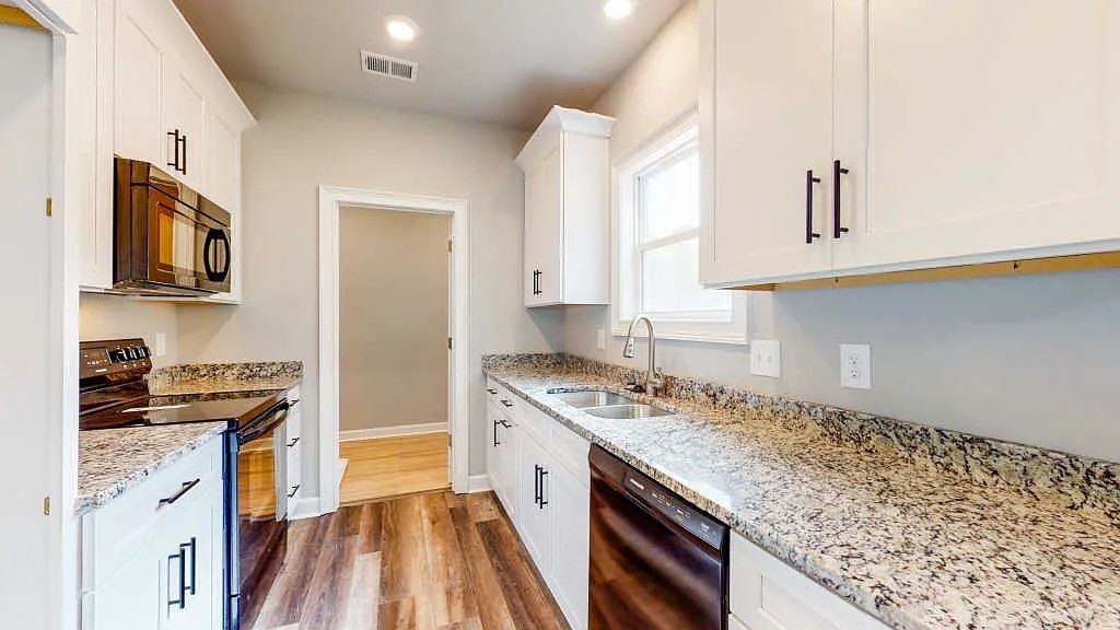 1512 Williamson Rd #NA - Photo 2 of 6