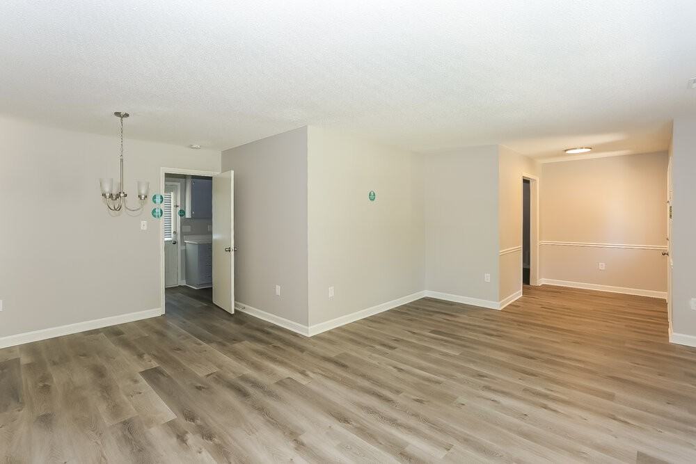 7506 Pirates Cove Ct - Photo 7 of 16