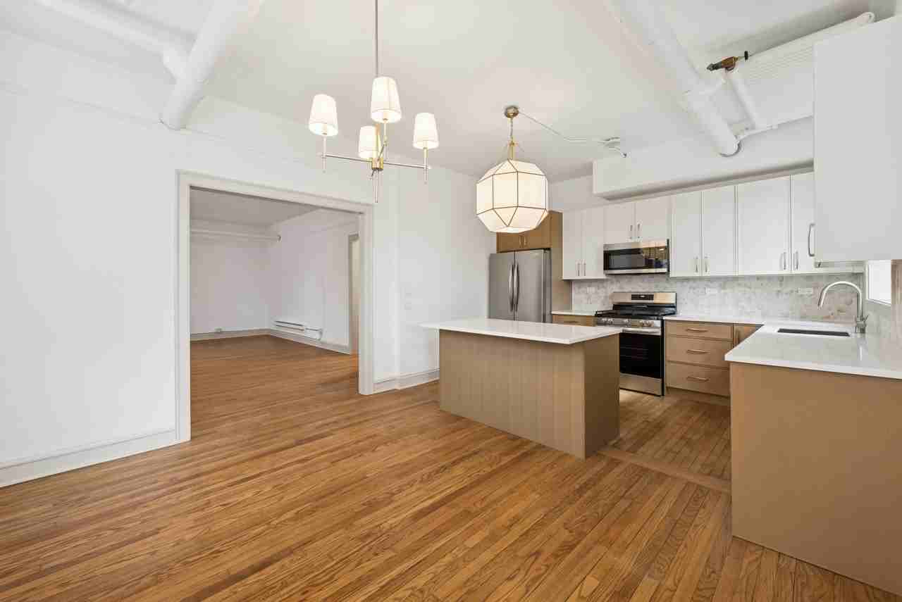 531 Hinman Ave #A0 - Photo 4 of 18