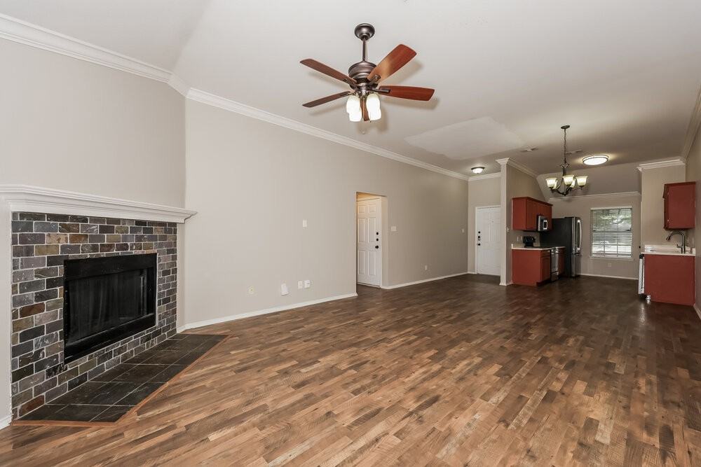 1300 Maple Terrace Dr - Photo 5 of 16