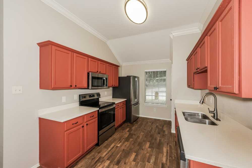 1300 Maple Terrace Dr - Photo 7 of 16