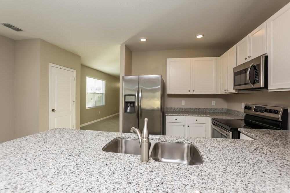 3928 Silverstream Ter - Photo 5 of 16