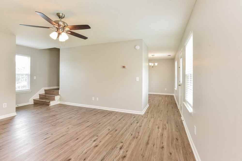 1214 Elisha Ct - Photo 4 of 17