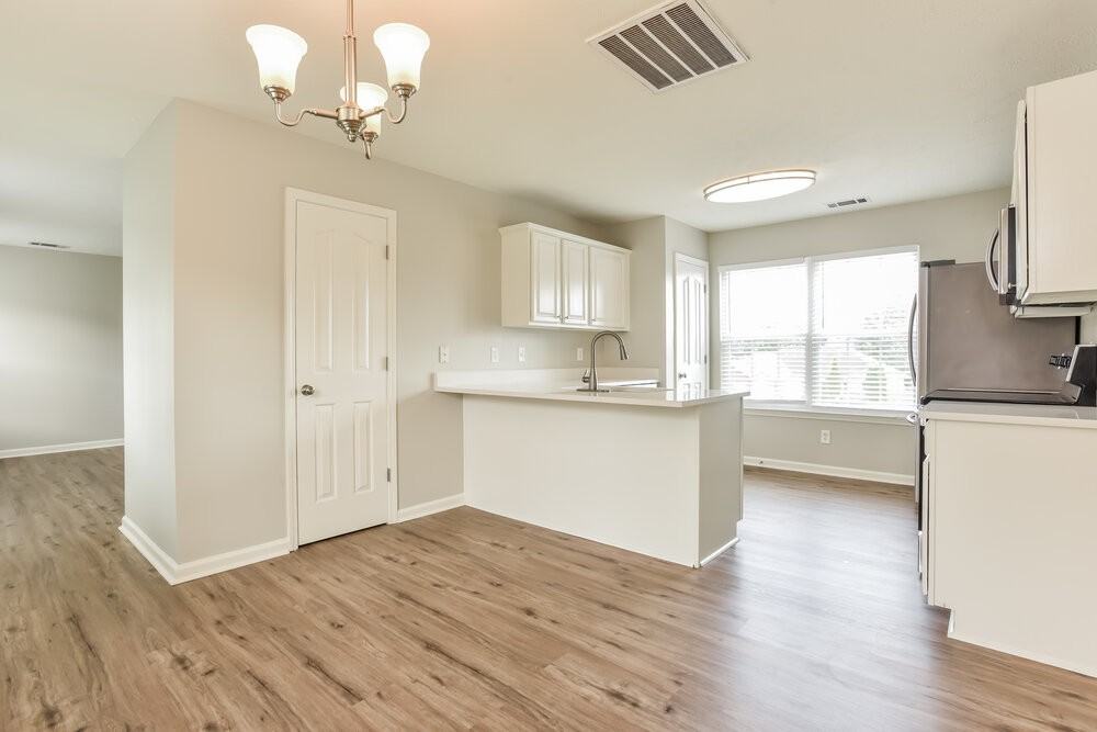 1214 Elisha Ct - Photo 7 of 17