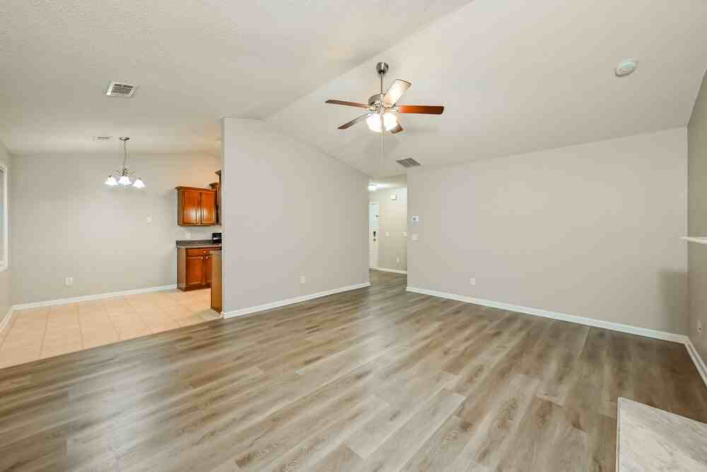 2120 Crown Park Dr - Photo 4 of 16