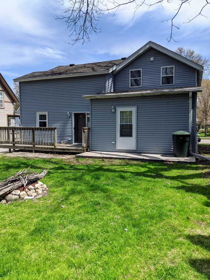 536 Metomen St #1 - Photo 2 of 14