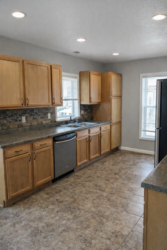 536 Metomen St #1 - Photo 4 of 14