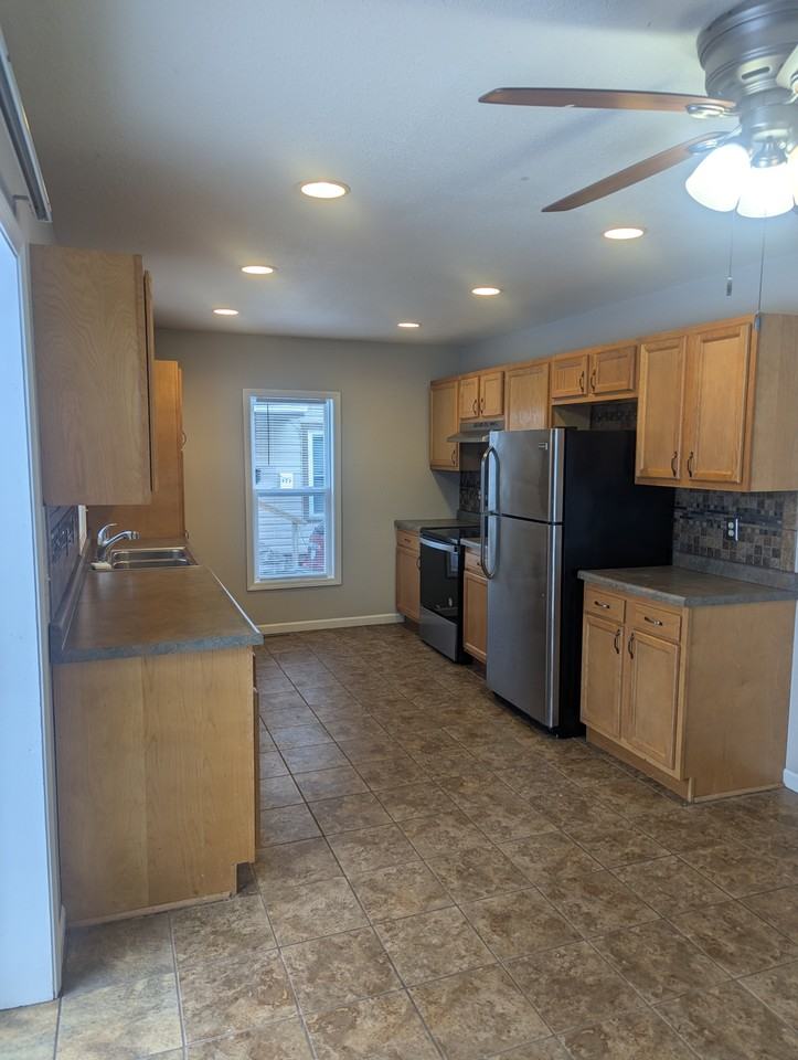 536 Metomen St #1 - Photo 5 of 14