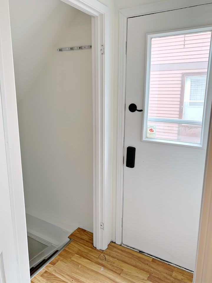 576 Camelot Drive - Photo 7 of 13