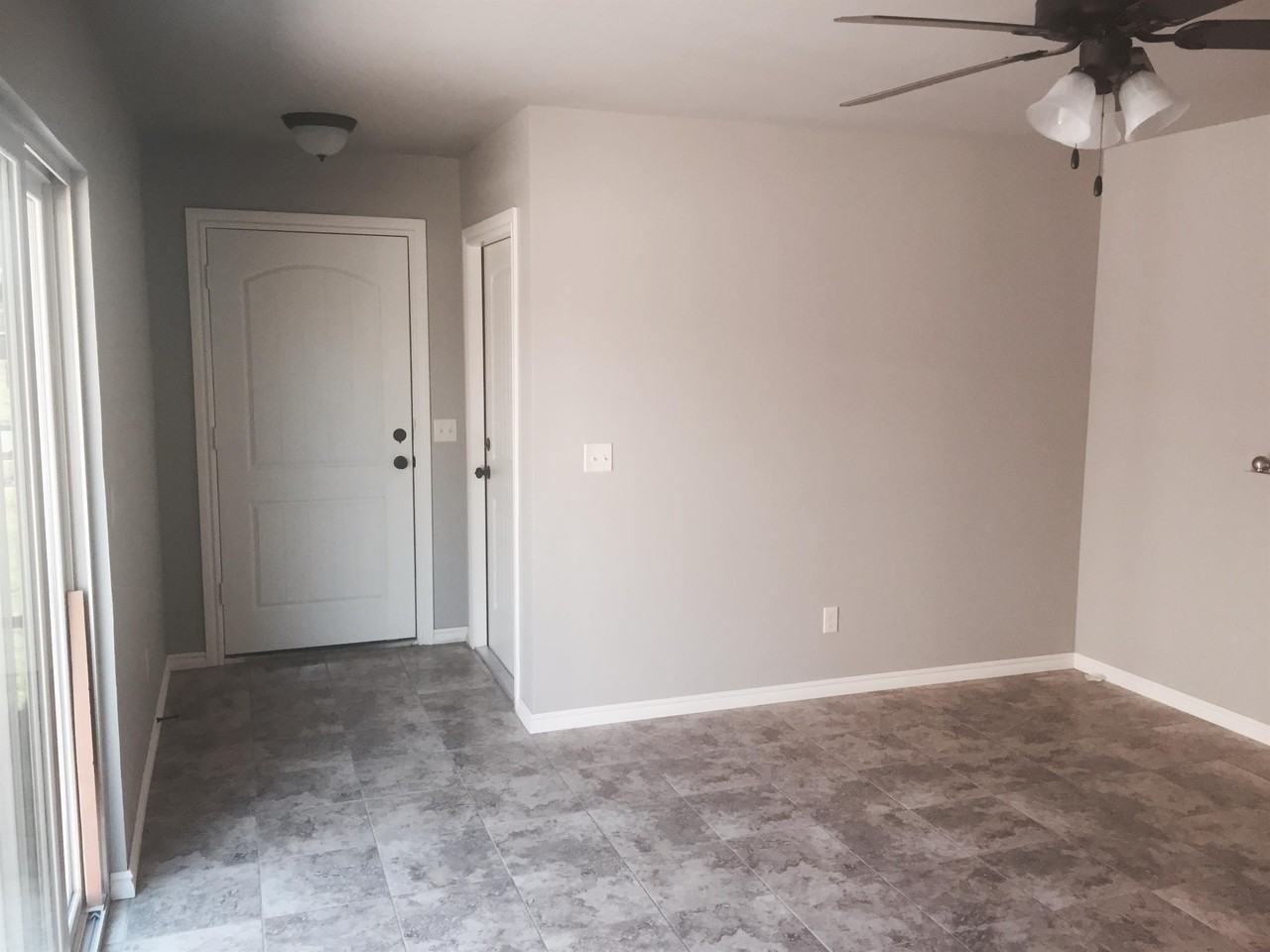 133 Ashley Dr #1 - Photo 3 of 18