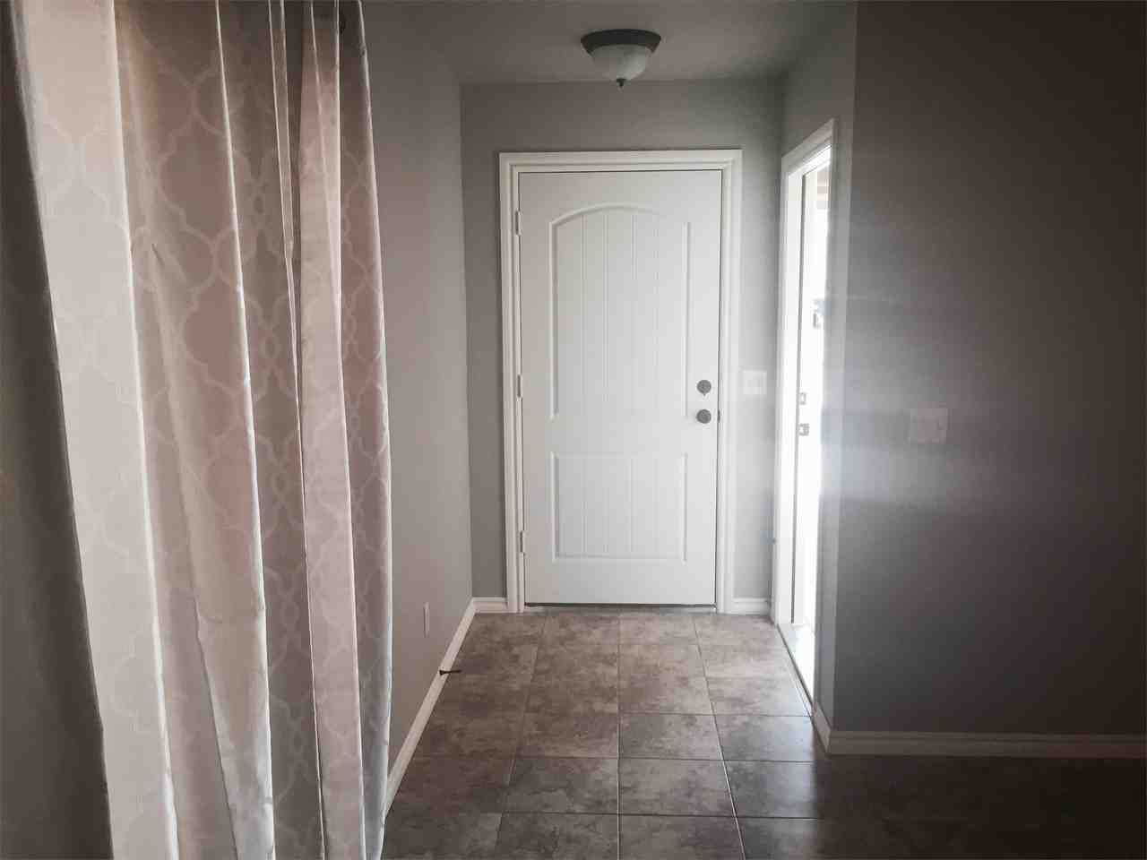 133 Ashley Dr #1 - Photo 4 of 18