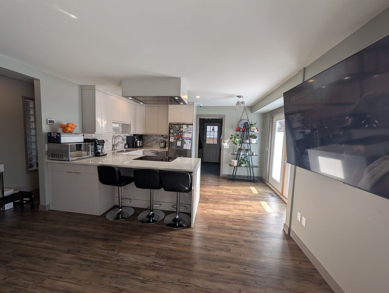 440 Malvern Close Northeast - Photo 4 of 29