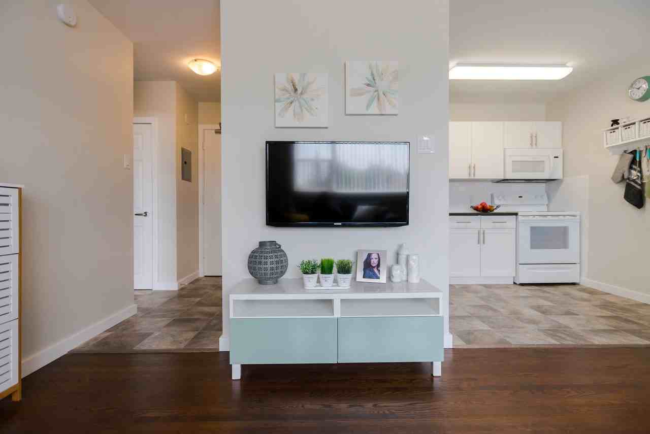 The Audrey - Photo 4 of 18