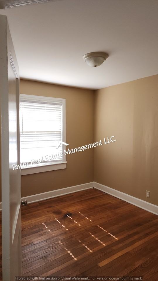 126 Holt Ave #1 - Photo 5 of 11