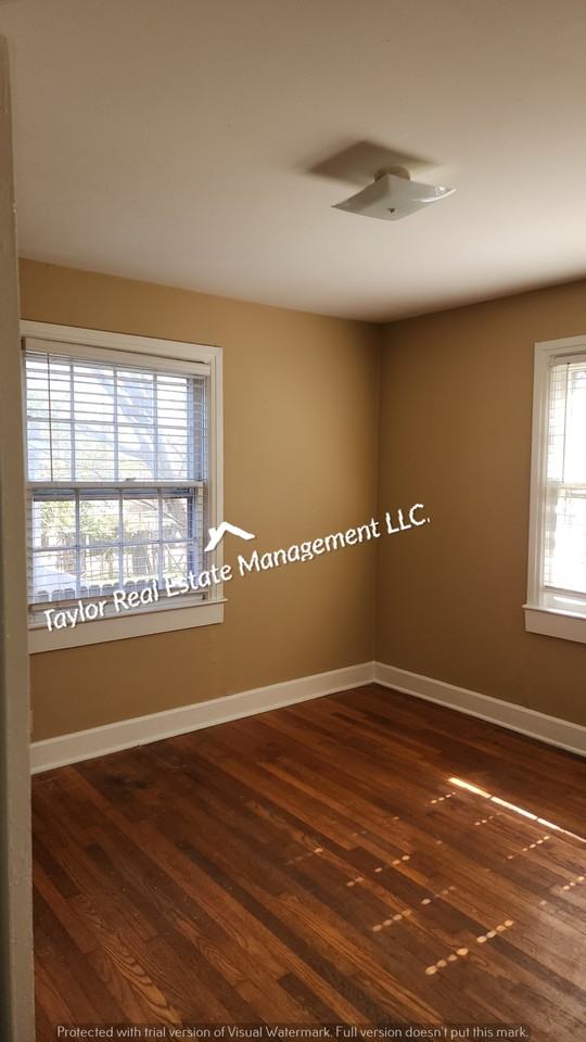 126 Holt Ave #1 - Photo 7 of 11