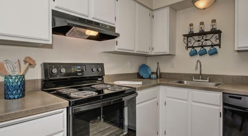 737 N Stilson Rd - Photo 3 of 10